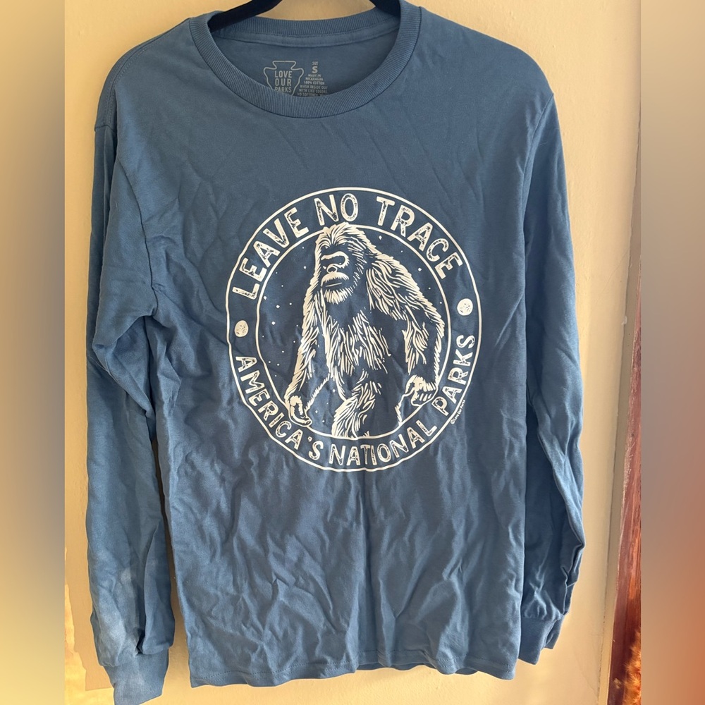 National Parks Blue Long Sleeve 'Leave No Trace' Graphic Tee